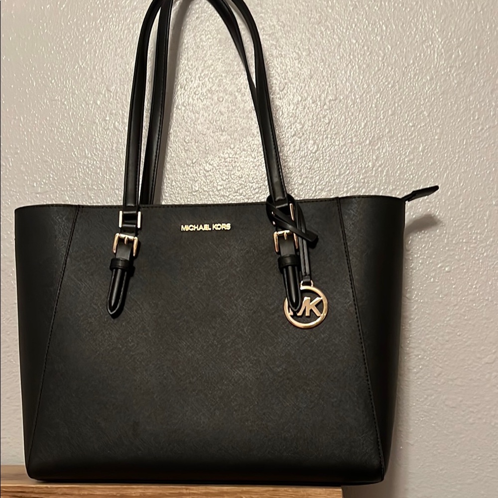 Michael Kors Black Leather Tote with gold Accents EUC 15x11